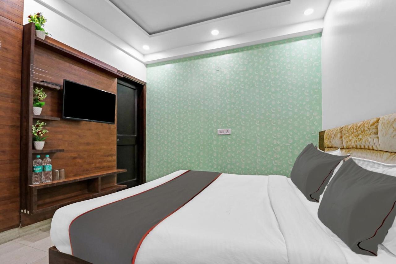 Hotel O Bharat Stay Near Indira Gandhi International Airport Neu-Delhi Exterior foto