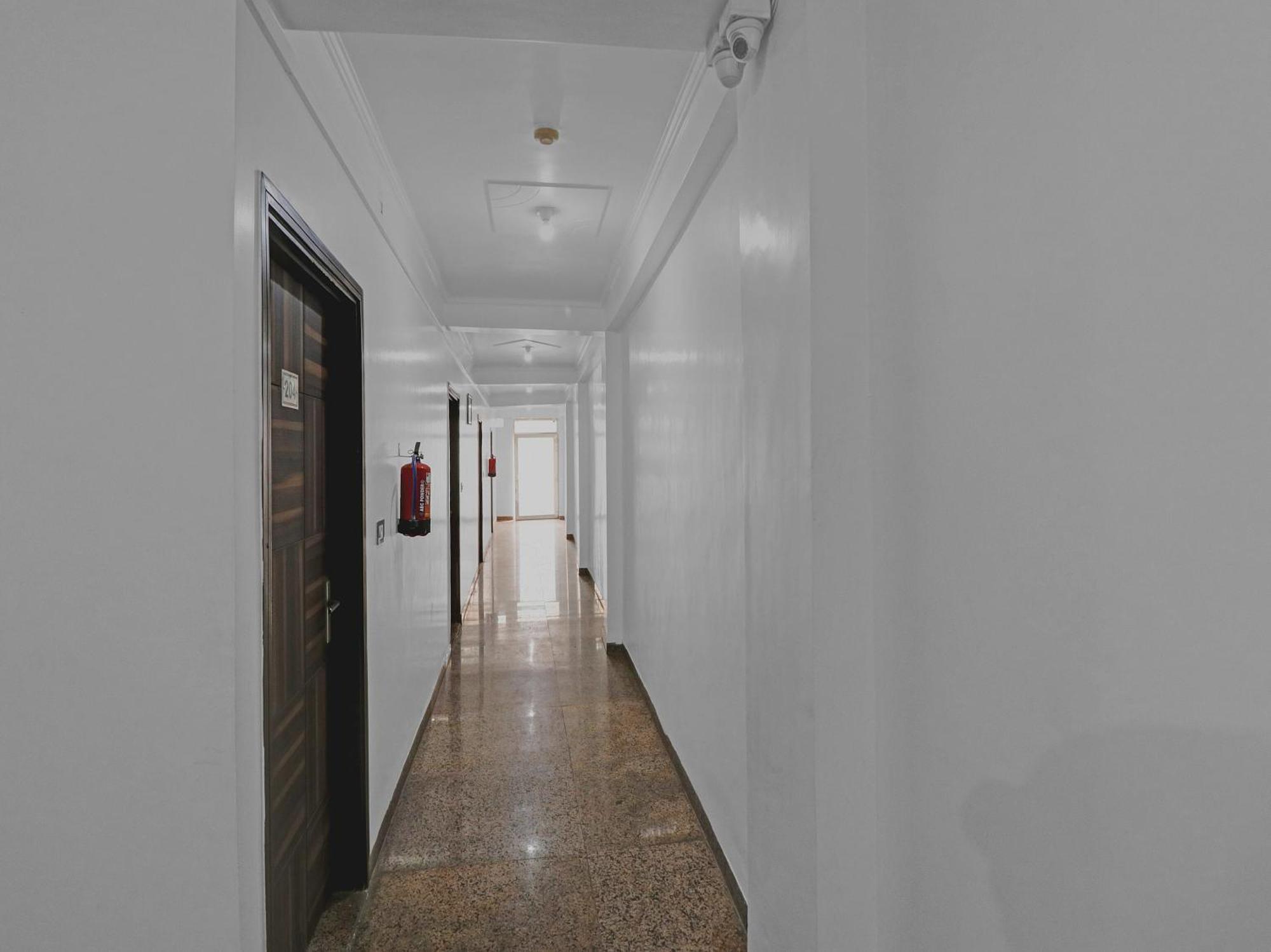 Hotel O Bharat Stay Near Indira Gandhi International Airport Neu-Delhi Exterior foto